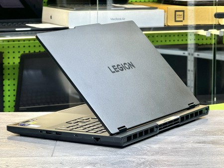 Lenovo Legion Pro 5 16IAX10 6